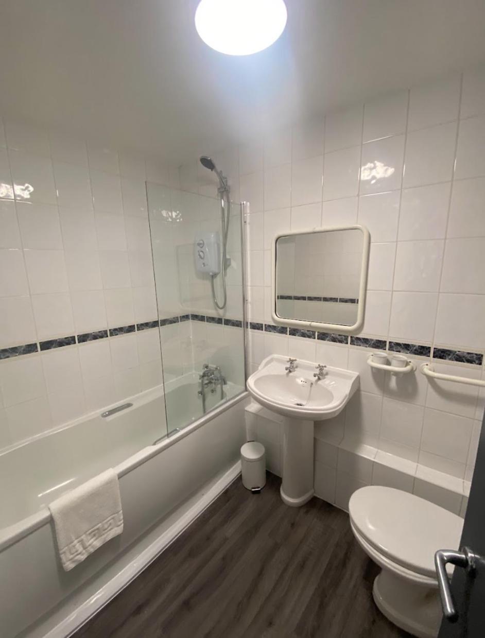 Rainford Gardens By Ustay Aparthotels Liverpool Bagian luar foto