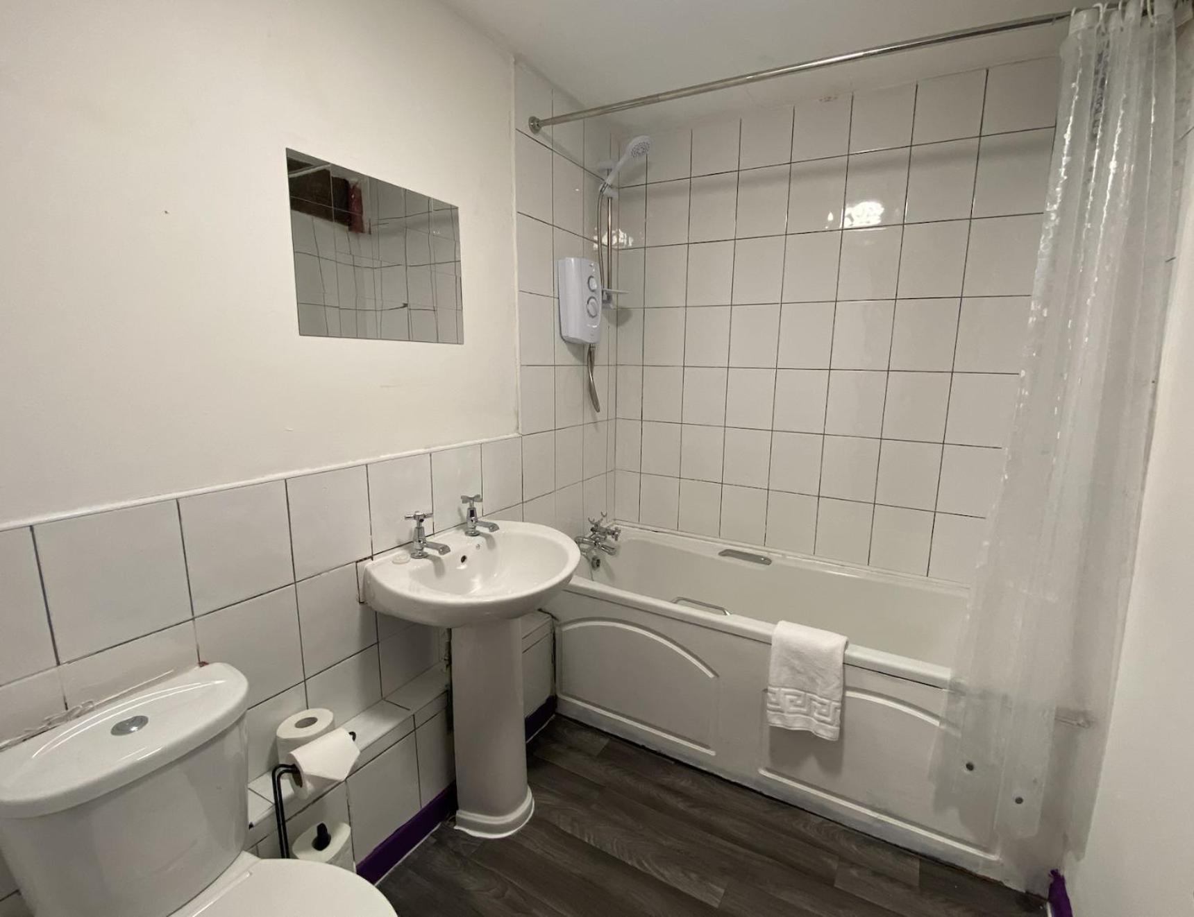 Rainford Gardens By Ustay Aparthotels Liverpool Bagian luar foto